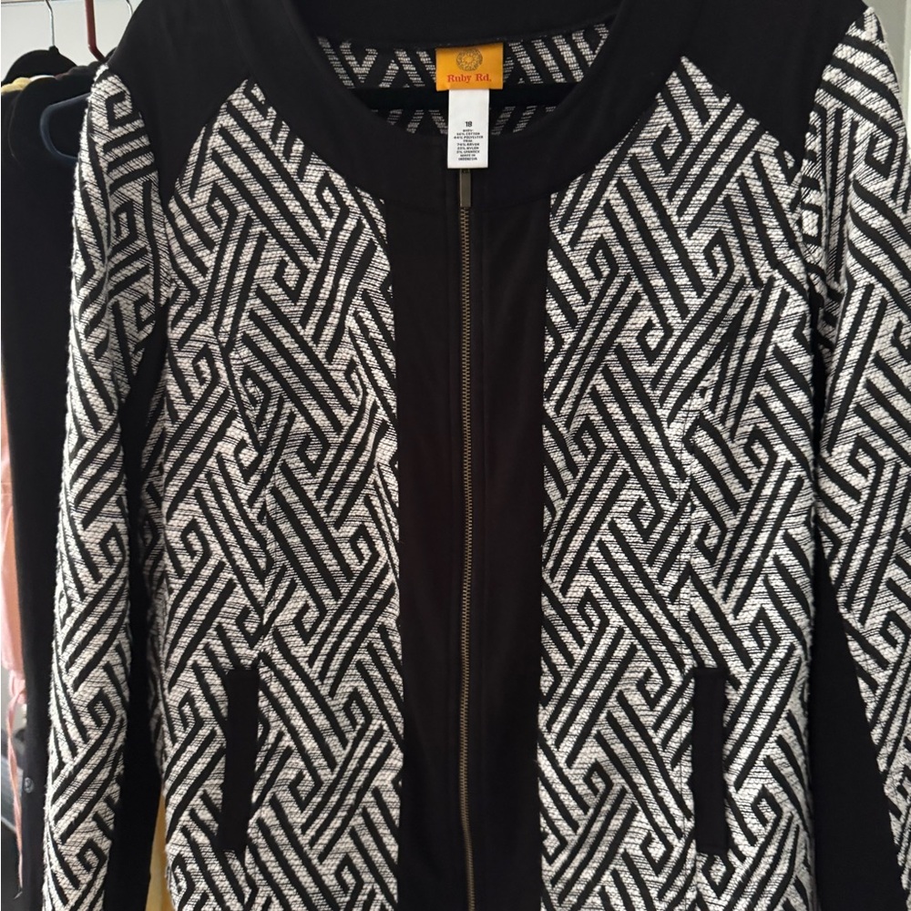 Ruby Rd. Black And White Patterned Jacket - image 4